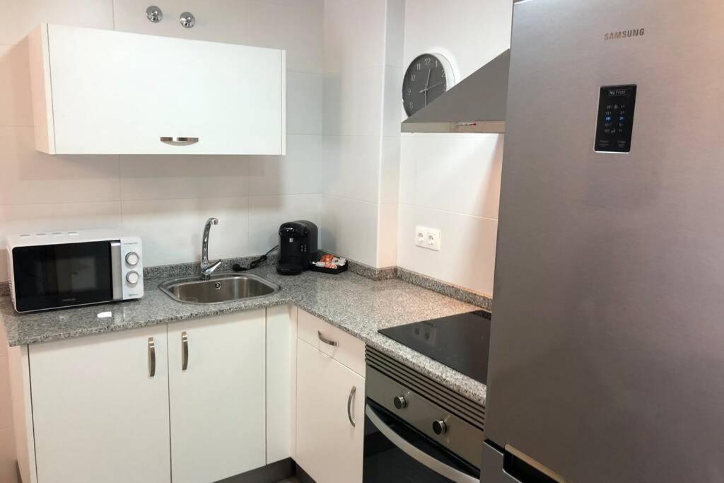 Deluxe Marina Apartment Вивейро Екстериор снимка