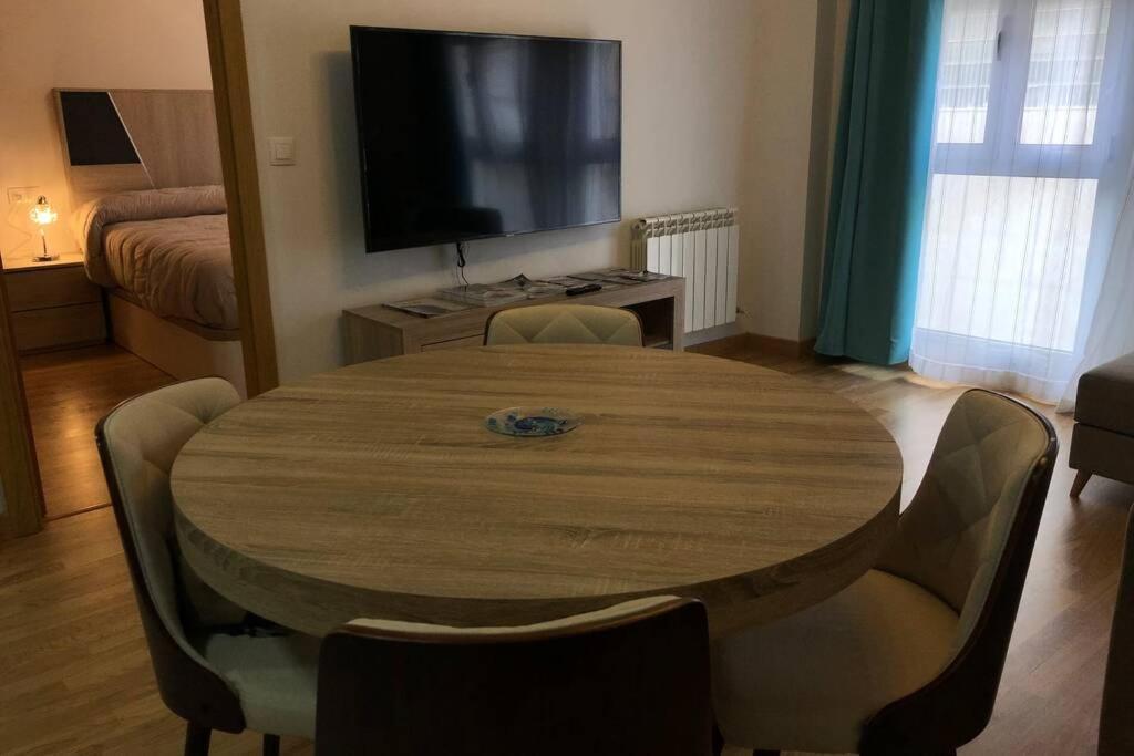 Deluxe Marina Apartment Вивейро Екстериор снимка