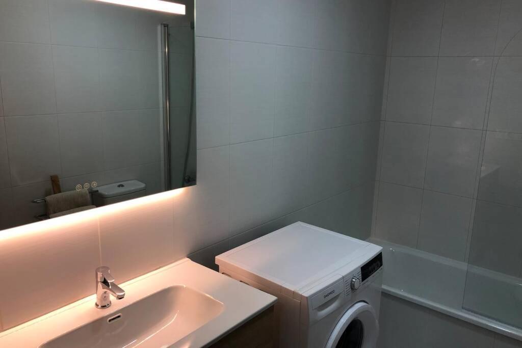 Deluxe Marina Apartment Вивейро Екстериор снимка