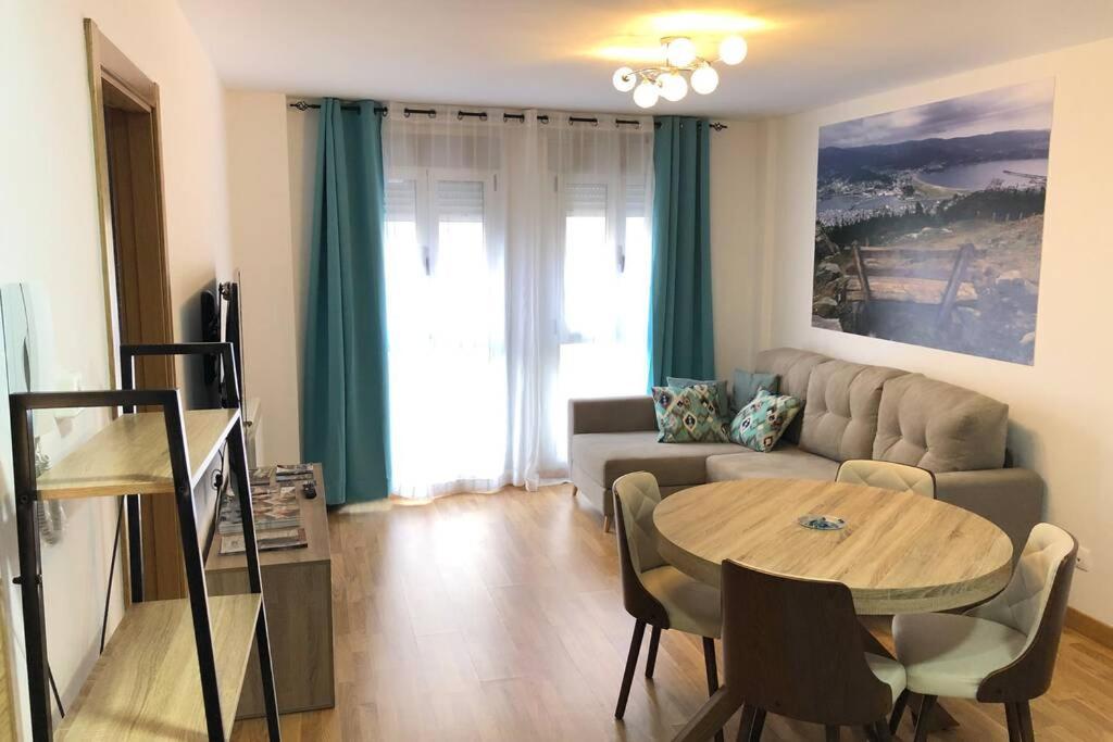 Deluxe Marina Apartment Вивейро Екстериор снимка