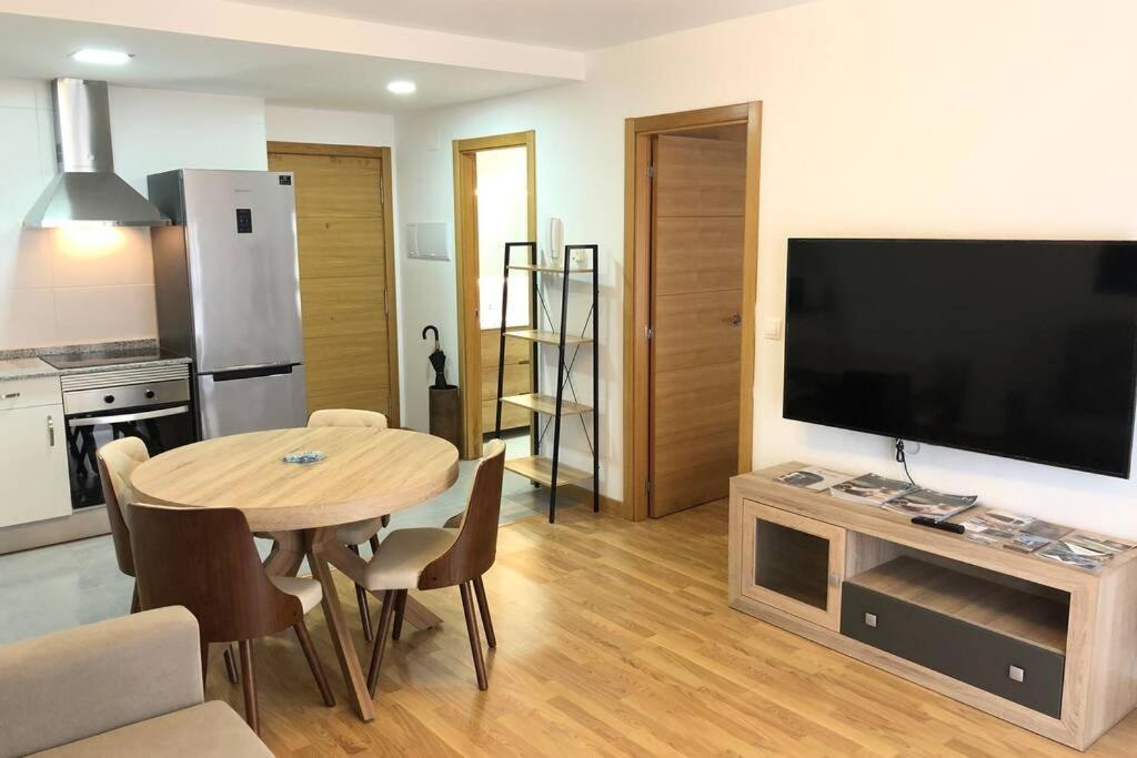 Deluxe Marina Apartment Вивейро Екстериор снимка