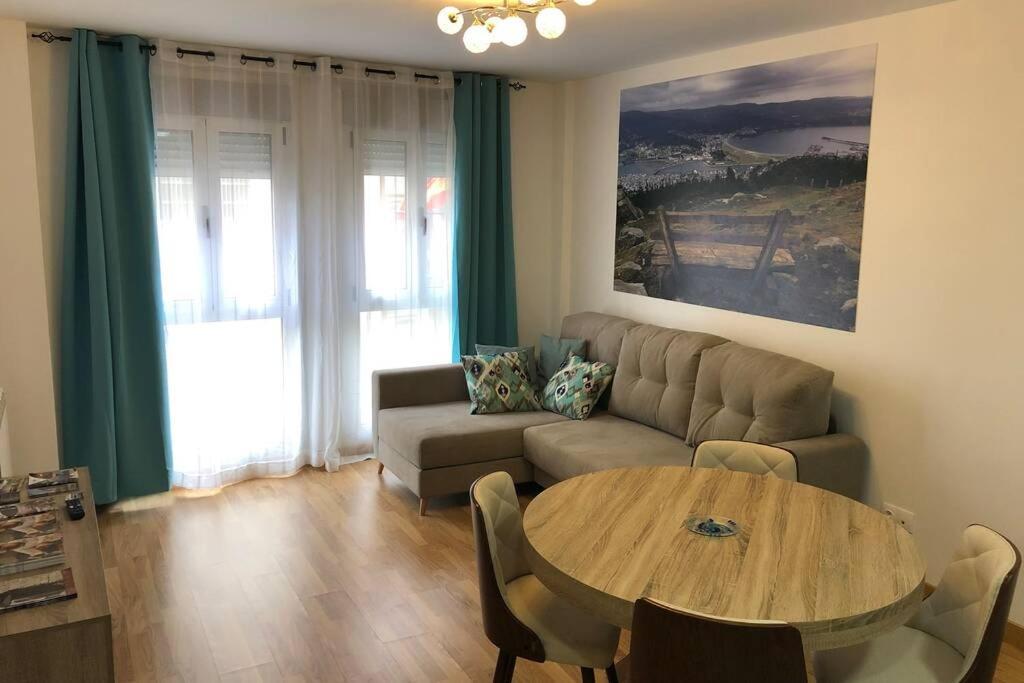 Deluxe Marina Apartment Вивейро Екстериор снимка